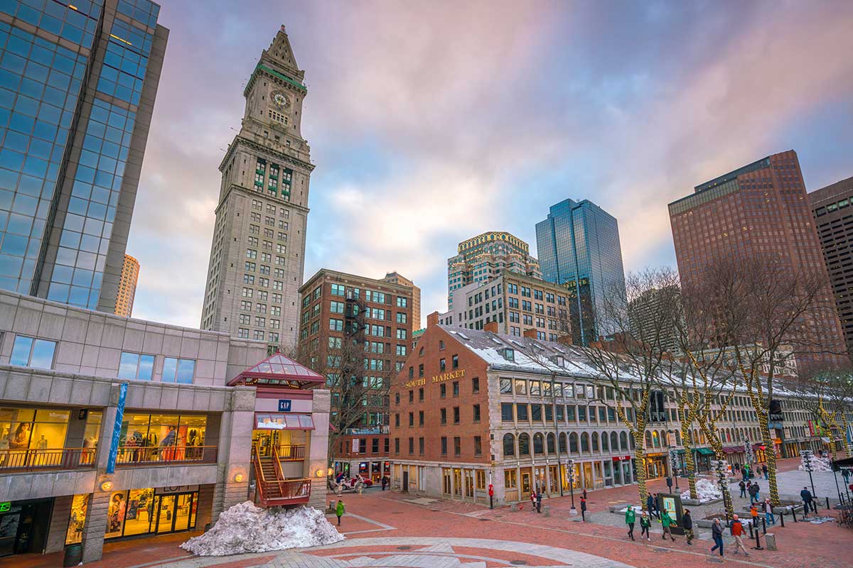 Exploring Boston in Blue Bikes - A Ride Around the City!